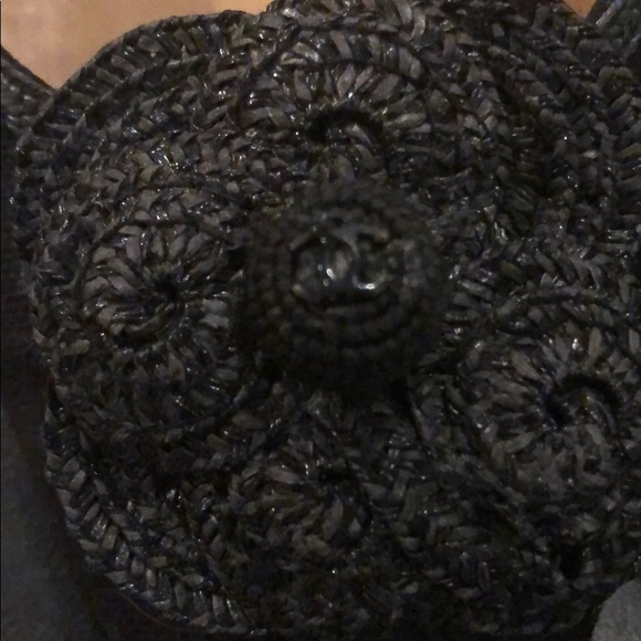 On Sale 🥿Vintage CHANEL very classic look - Picture 4 of 4